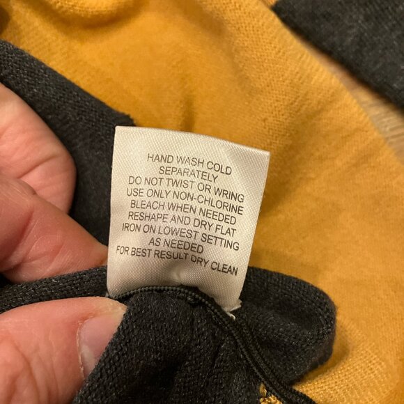 Pink Rose small yellow & gray striped scoop neck 3/4 sleeve top with ruched side - Picture 5 of 5